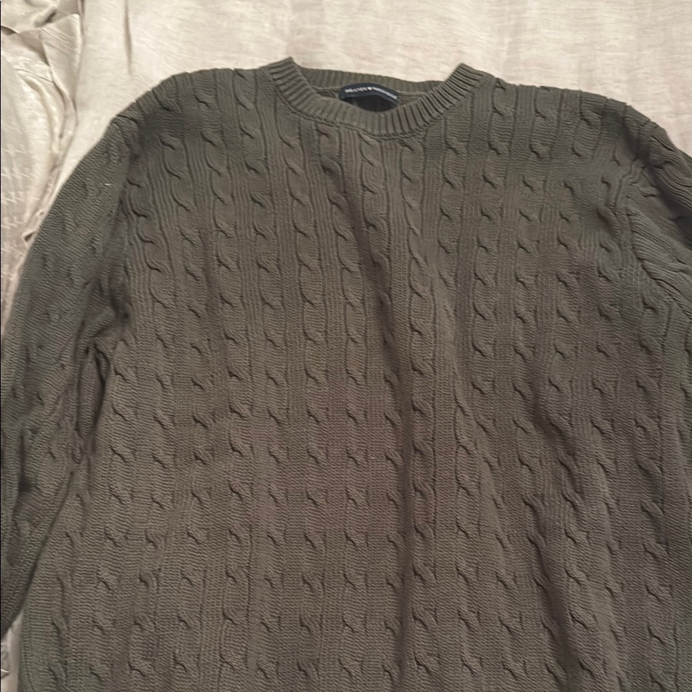 Brandy Melville Green Cable Knit Crew Neck Sweater